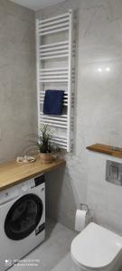 Phòng tắm tại Apartament Baltic Sea -Przystań Letnica