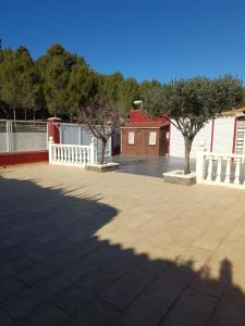 Fotografie z fotogalerie ubytování Chalet con piscina en Liria v destinaci Lliria
