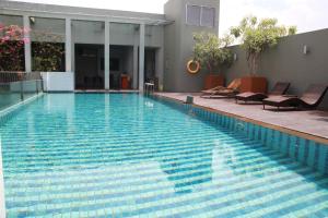 Bassein majutusasutuses Sparks Life Jakarta, ARTOTEL Curated või selle lähedal
