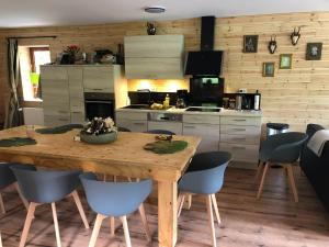 Dapur atau dapur kecil di Rückzugsort am Teich in Winterberg +32 gambar