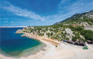 an aerial view of a beach on a mountain at Nice Home In Susanj With Wifi in Sušanj