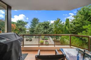 Balcó o terrassa a Avalanche 3 - 3BR Apartment l Central Location l Balcony l WiFi
