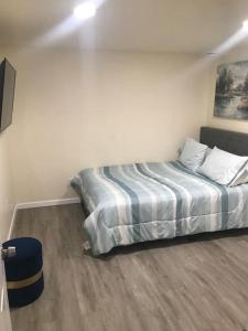 Katil atau katil-katil dalam bilik di Quite and Spacious Apartment