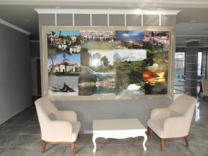 A seating area at Sogutpark Hotel
