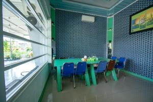 Restoran ili drugo mesto za obedovanje u objektu RedDoorz Syariah near Pantai Bali Abdya Blang Pidie