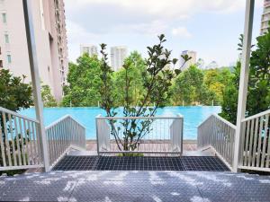 Bazén v ubytování Cyberjaya & Putrajaya VERDI Nature 5 Plus 2 PAX Fully Air-CON nebo v jeho okolí + 12 fotografií