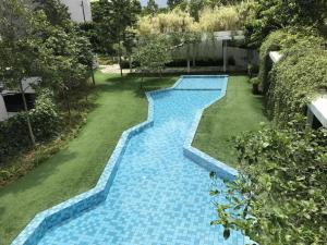 Bazén v ubytování Cyberjaya & Putrajaya VERDI Nature 5 Plus 2 PAX Fully Air-CON nebo v jeho okolí