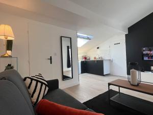 Zona d'estar a L'Écrin de Bayard - Studio climatisé hyper-centre