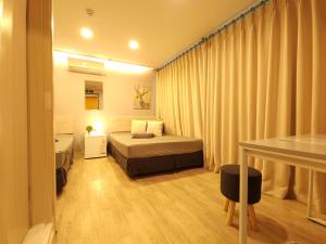Ліжко або ліжка в номері OYO Hostel Myeongdong 1
