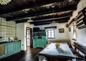 Kuchyň nebo kuchyňský kout v ubytování Hotel Strk