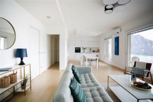 A seating area at IseoLakeRental - Trivia Bellavista