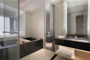 Bilik mandi di Gamalan Star Hotel