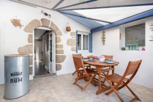 Posedenie v ubytovaní Charmante maison entre La Baule et Guérande