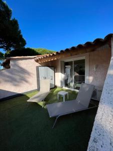 Tòa nhà nơi nhà nghỉ dưỡng tọa lạc