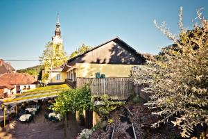 Ogród w obiekcie Gasthof Mauthner Zum Kirchenwirt