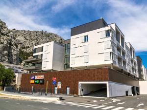 Výhľad na hory alebo výhľad na hory priamo z apartmánu