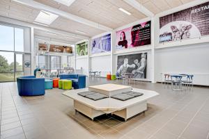 TV a/nebo společenská místnost v ubytování Danhostel Nørresundby Skansen
