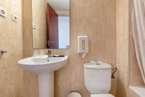 O baie la Hotel Basic