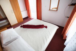 Casa Poienita Apusenilor tesisinde bir odada yatak veya yataklar
