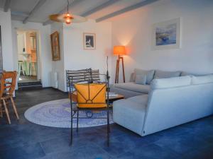 Posedenie v ubytovaní Villa contemporaine avec vue mer à Sauzon - FR-1-418-201 + 15 fotografií