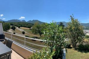 Fotografia z galérie ubytovania Magnifique T4 terrasse vue lac et montagnes v destinácii Jacob-Bellecombette