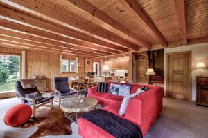 Χώρος καθιστικού στο Chalet Clochette