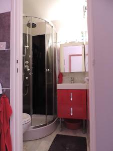 Kúpeľňa v ubytovaní 5038 Agde Marine C12