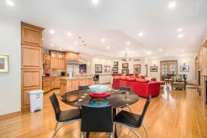 Imagen de la galería de By The Lake, en South Haven