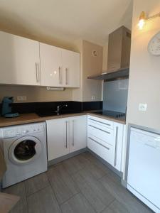 Cucina o angolo cottura di T2 vue Mer - St Pierre la Mer 2PLM67