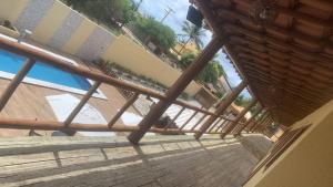 Výhled na bazén z ubytování Pousada Ilha de Itacimirim nebo okolí