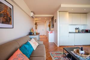 Η κουζίνα ή μικρή κουζίνα στο Appt Ramatuelle - Plage Pampelonne +10 φωτογραφίες