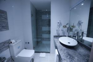 Phòng tắm tại HOTEL BELLE VUE MEKNES