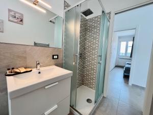 Koupelna v ubytování Meravigghia + 37 fotografií