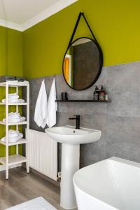 Un baño de Atlantic views at Arnisdale House on Lewis