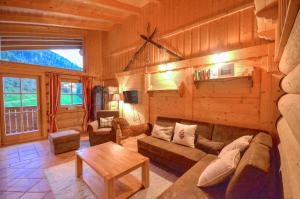 Posezení v ubytování Chalet Stabler - by Alpen Apartments