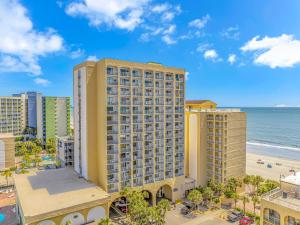 una vista aérea de un hotel y la playa en Holiday Home in Myrtle Beach 51406, en Myrtle Beach