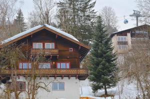 Budynek, w którym mieści się apartament