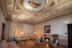 Istumisnurk majutusasutuses Delcorto Suites