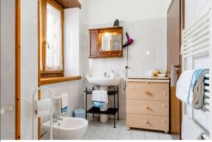 Koupelna v ubytování B&B Il Ghiro-Country House