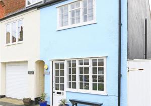 Bangunan di mana terletaknya rumah percutian