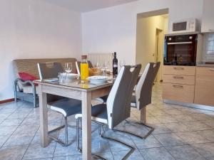 Kuchyň nebo kuchyňský kout v ubytování Apartmaji Jakob 1