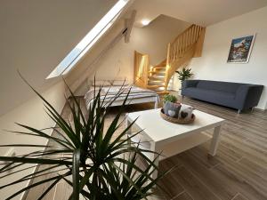 Posezení v ubytování Apartmány Monastery Suites Žireč
