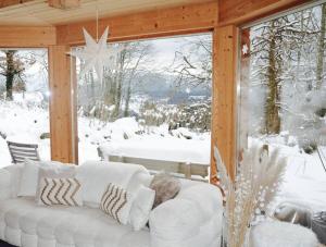 L’Ecrin Blanc – Cocon familial avec jacuzzi et salle de jeux v zime