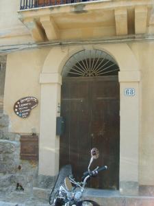 Gallery image of Ammaresiamo LTB in Cefalù