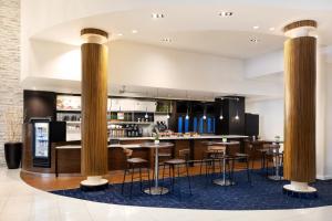 Lounge nebo bar v ubytování Courtyard by Marriott Atlantic City Beach Block