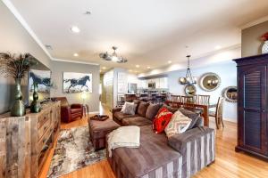 Posezení v ubytování Eagles Landing - 4404 Sandpiper Dr