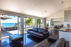 Φωτογραφία από το άλμπουμ του Black Bach - Stay Waiheke σε Onetangi