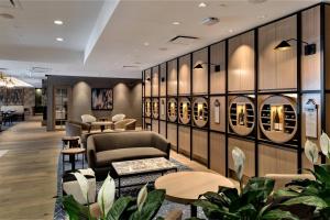 Χώρος καθιστικού στο Delta Hotels by Marriott Kamloops