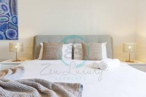 Lova arba lovos apgyvendinimo įstaigoje ZEN At ARRAY: 2BR Retreat in CBD