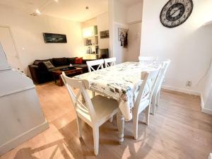 Zdjęcie z galerii obiektu Appartement à Bénodet, 300m de la plage, calme, parking gratuit, proche restaurants et thalasso - FR-1-481-139 w mieście Bénodet